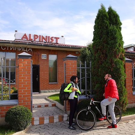 Alpinist Hotel Biskek Kültér fotó