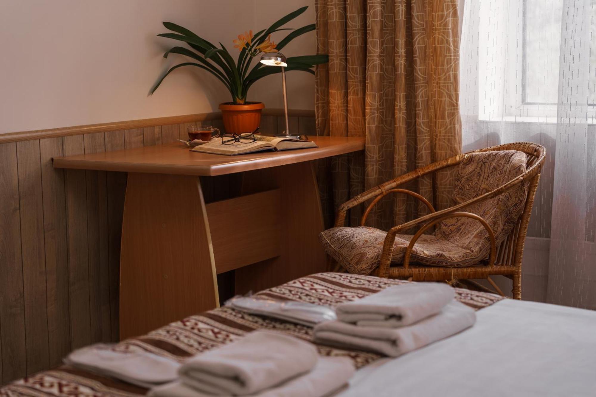 Alpinist Hotel Biskek Kültér fotó