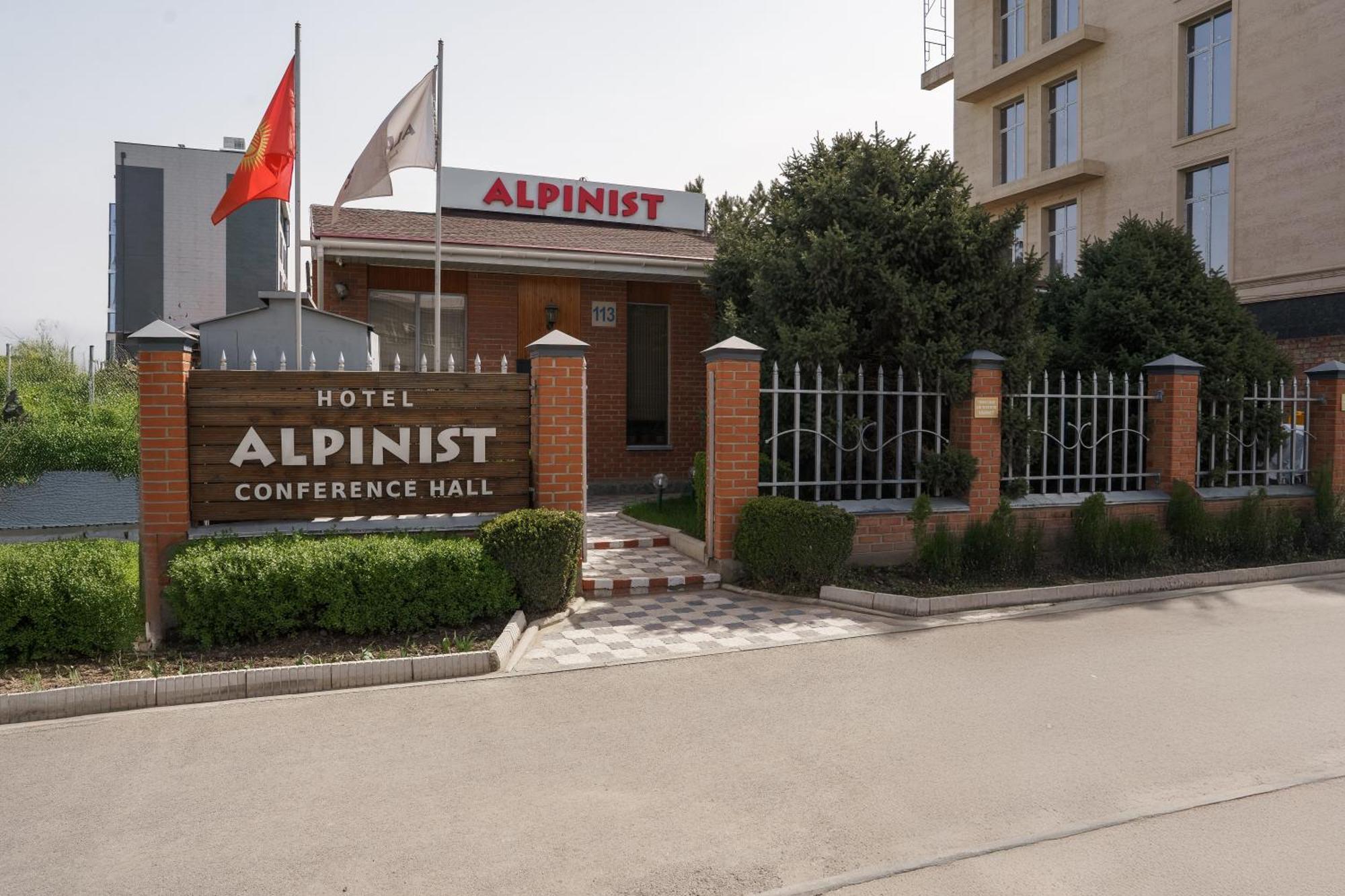 Alpinist Hotel Biskek Kültér fotó