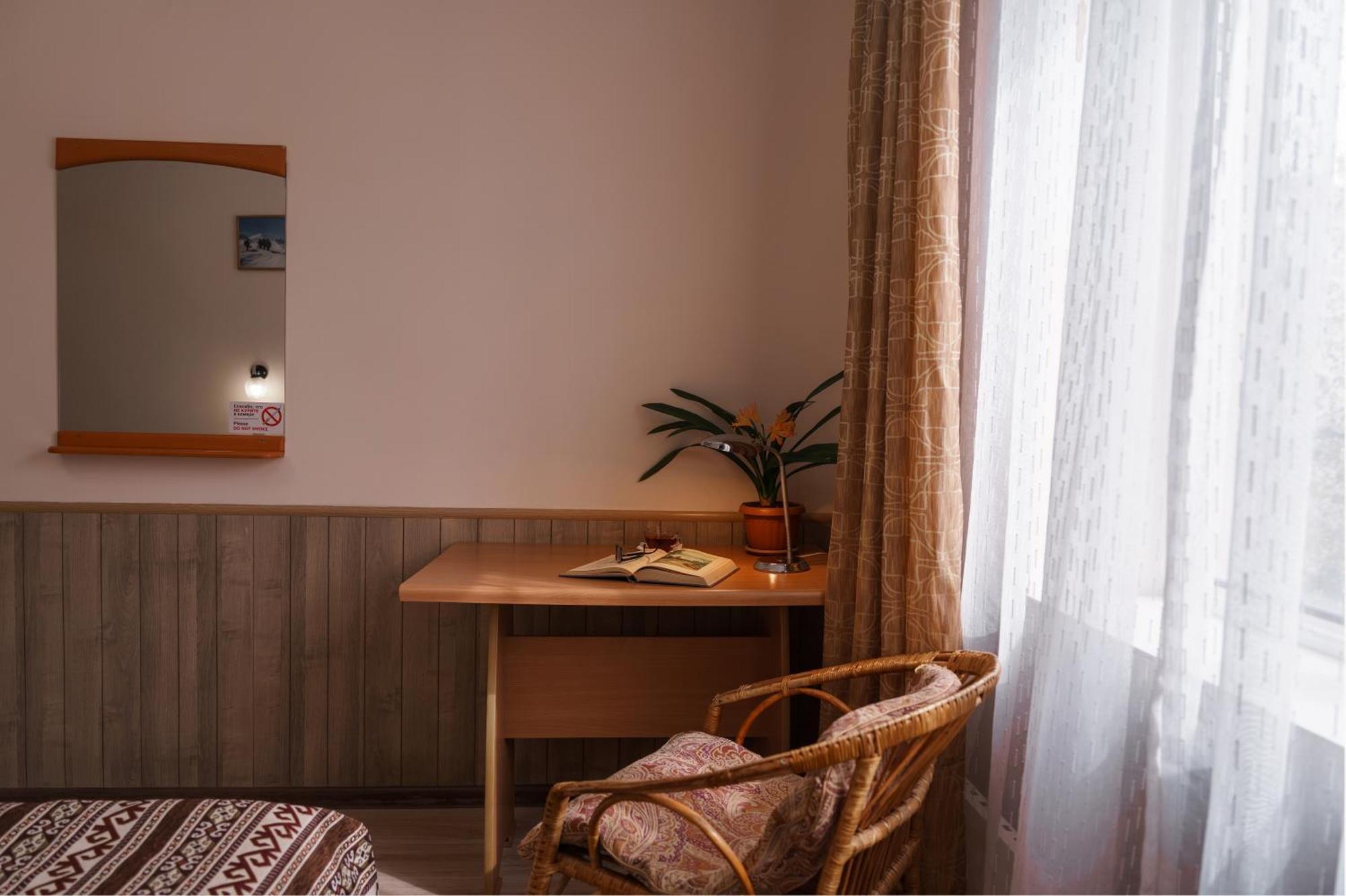 Alpinist Hotel Biskek Kültér fotó