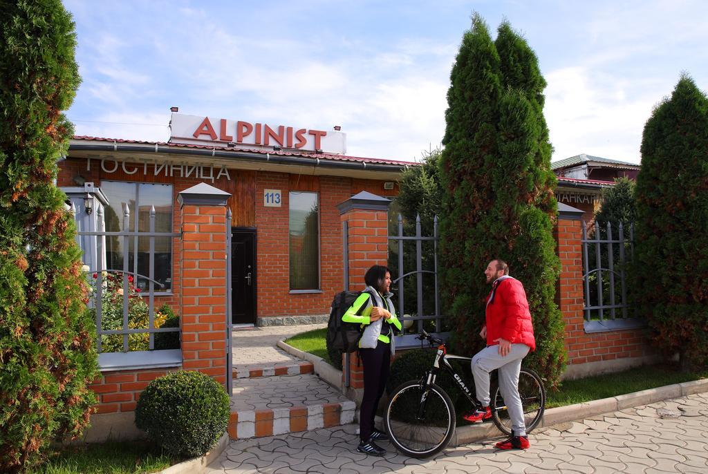 Alpinist Hotel Biskek Kültér fotó